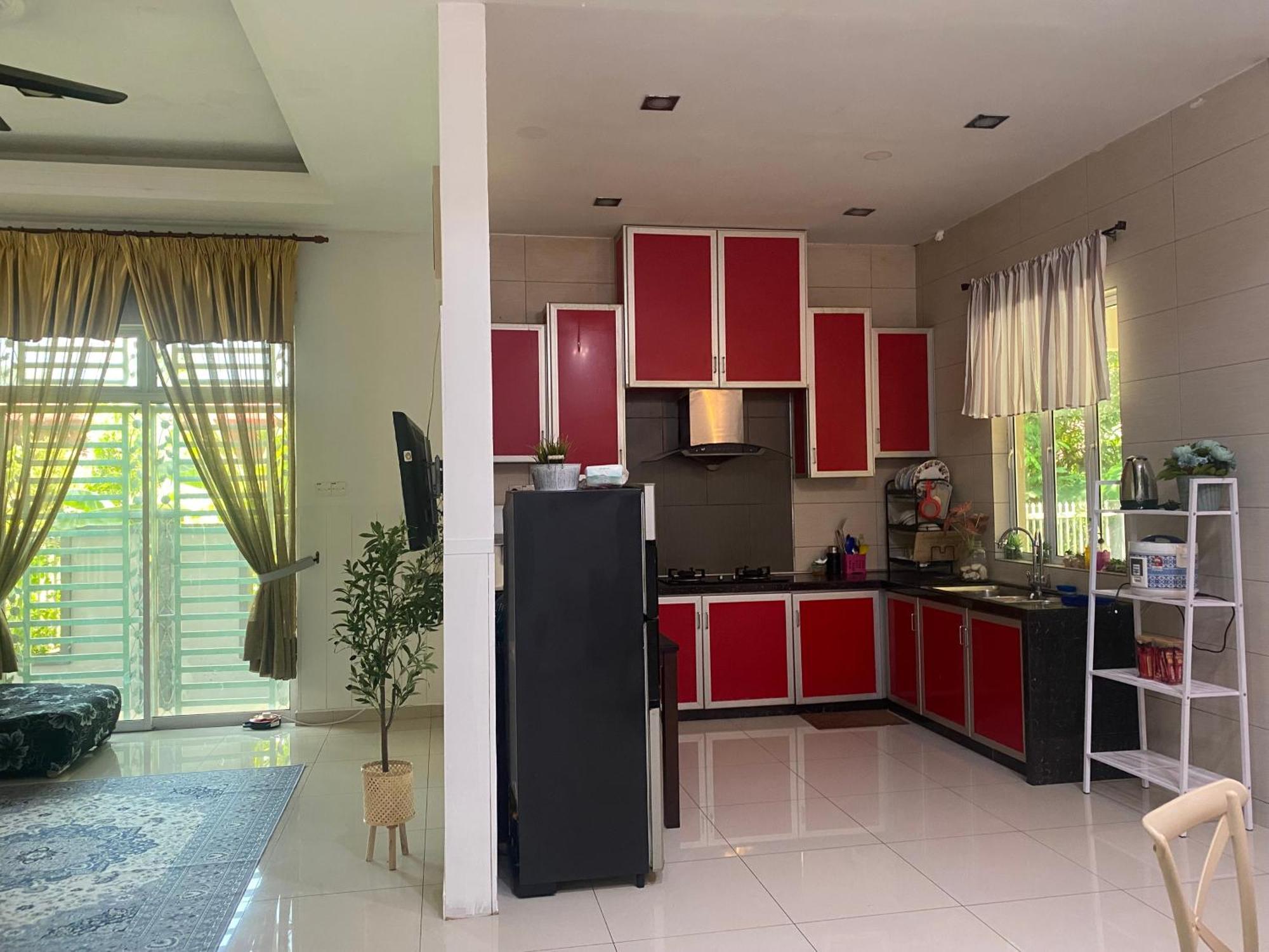 Leissa Homestay Ayer Hitam Ngoại thất bức ảnh